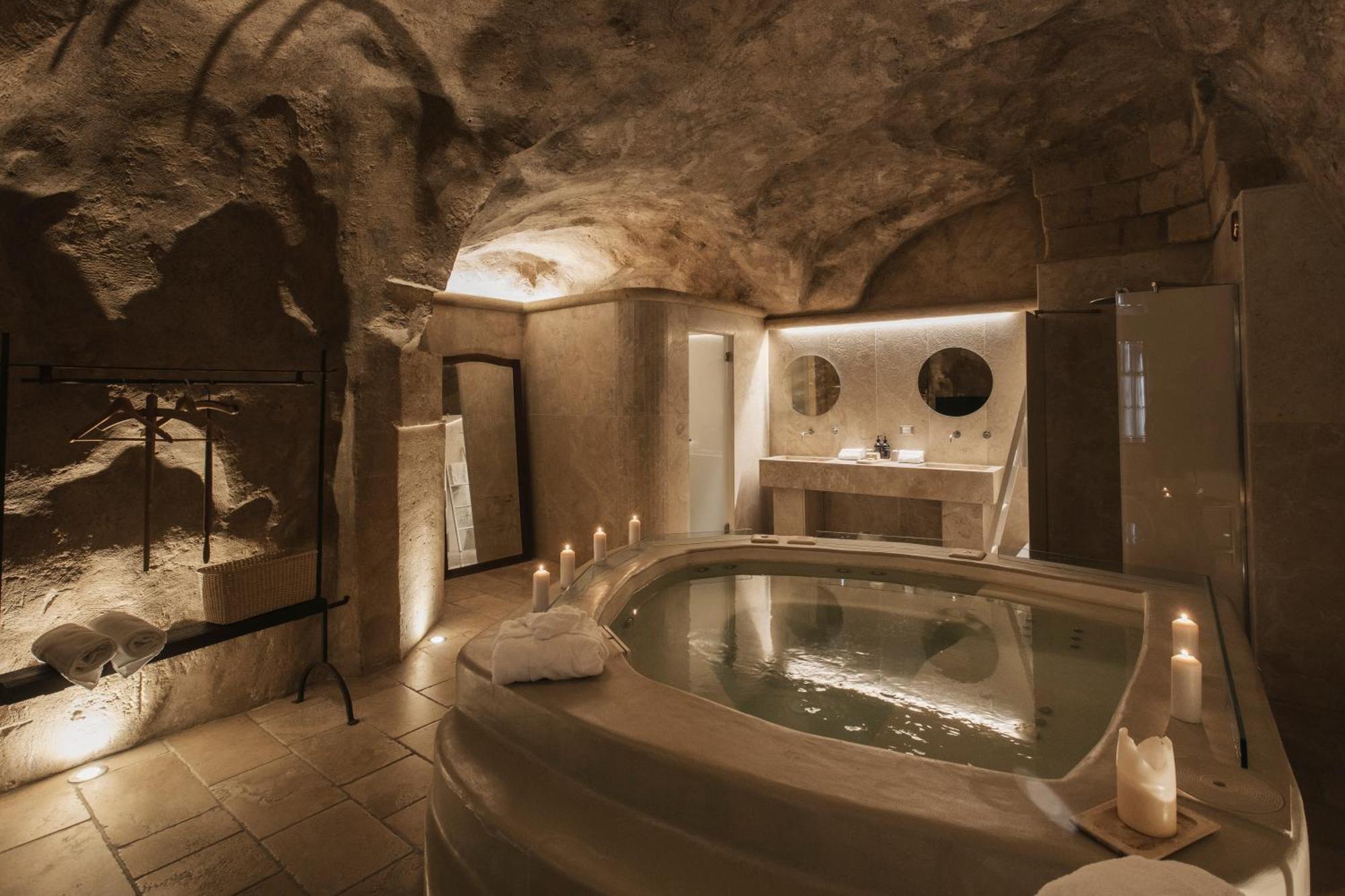 Palazzo Del Duca & Restaurant Matera
